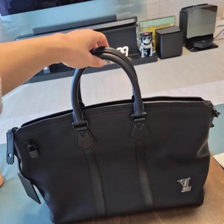 루이비통 락 잇 토트 사진 2