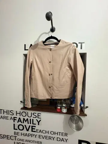 핑크 베이지 가죽 노카라 자켓