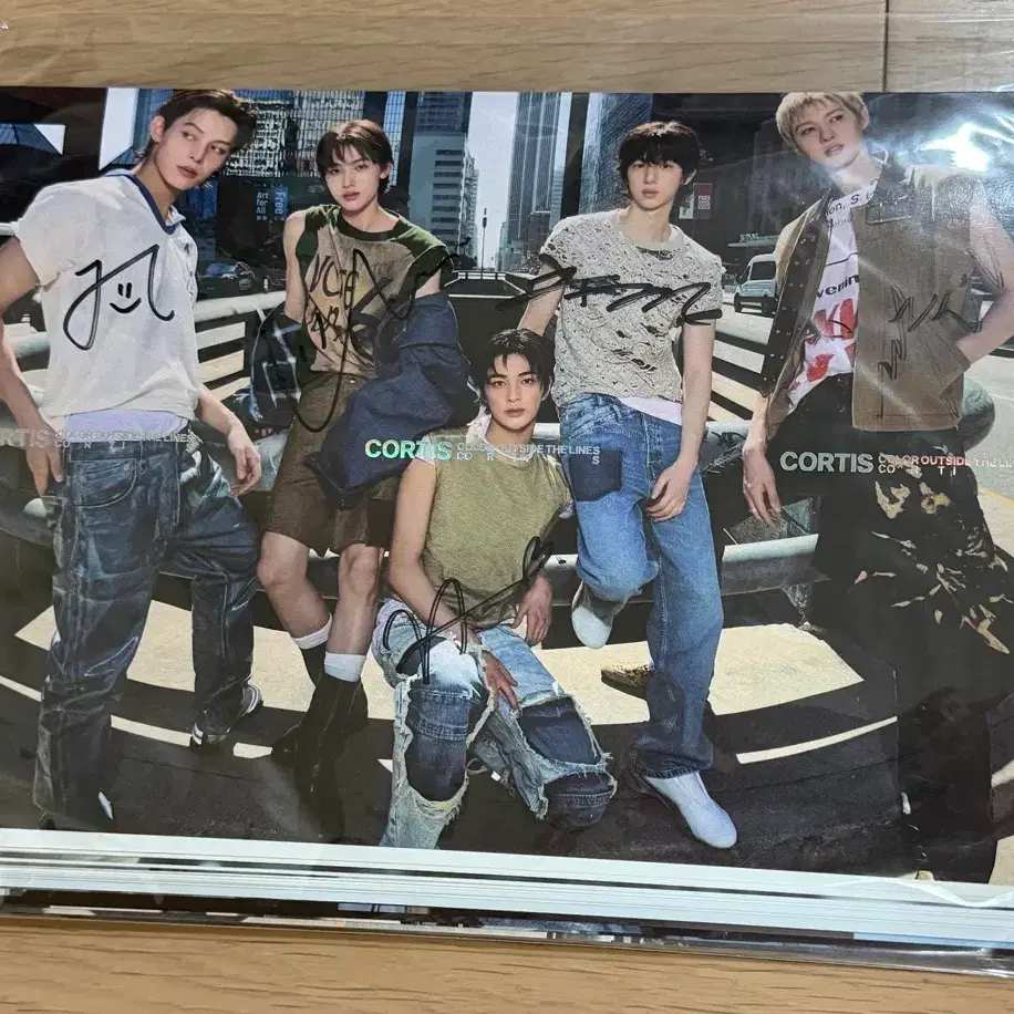 CORTIS | 코르티스 Cortis Singing Bowl Album on Bunjang Global Site.