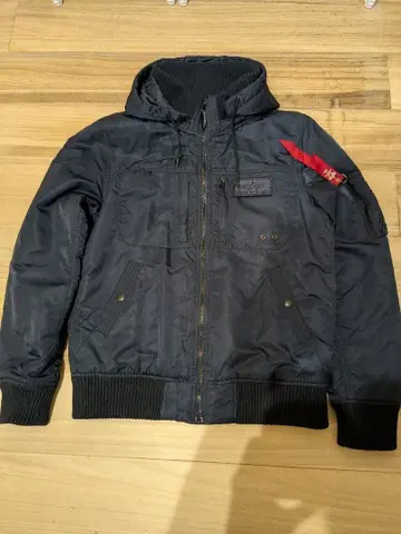 알파 인더스트리즈 MA-1 플라이트 자켓 네이비