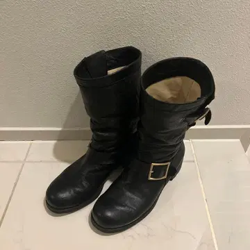 JIMMY CHOO 지미 추 바이커 숏부츠 블랙 37