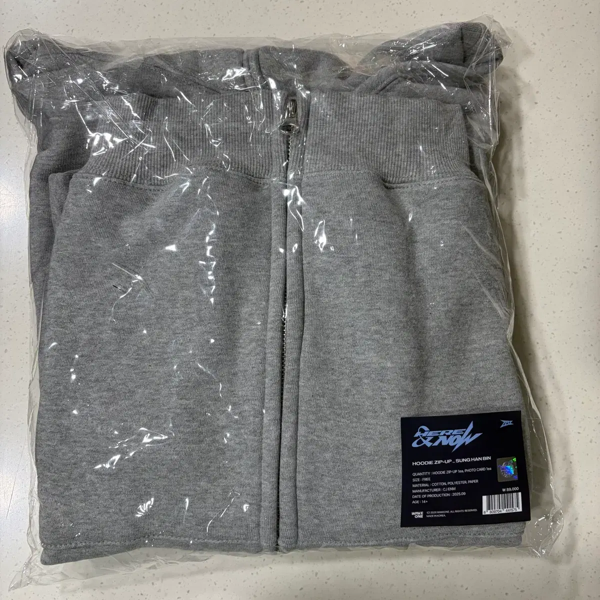 Zb1 hoodie sealed / [HERE&NOW] HOODIE hoodie | Bunjang Global