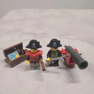 LEGO 해적 캐릭터와 보물 상자, 포대 세트