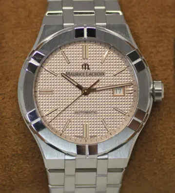 모리스라크로와 아이콘 에크루 다이얼