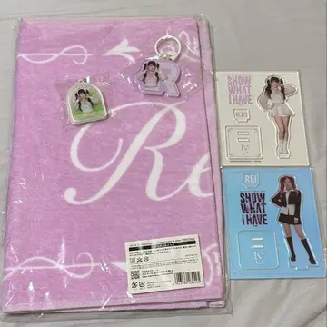 IVE 아이브 레이 REI 왈츠 타월 아크릴 스탠드 키링