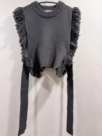 HYKE 프린지 니트 베스트 카키