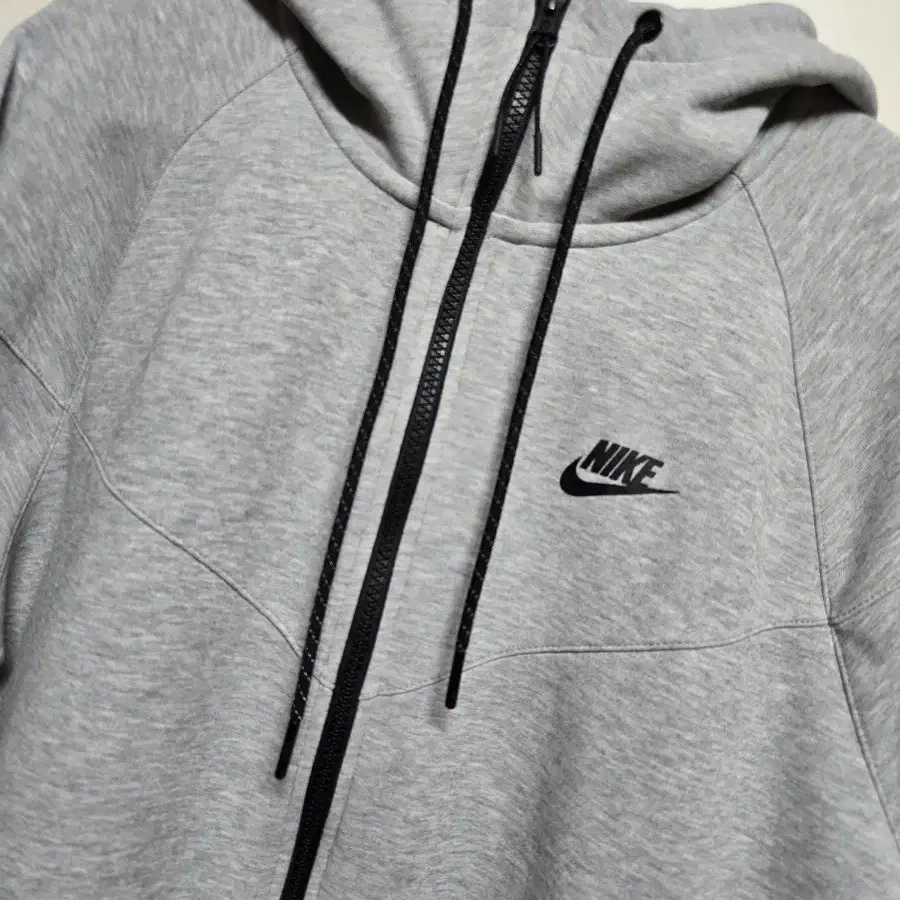nike tech fleece with strings