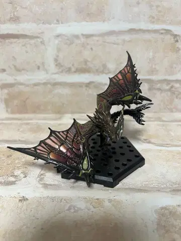 몬스터 헌터 전룡 라이제크스 피규어