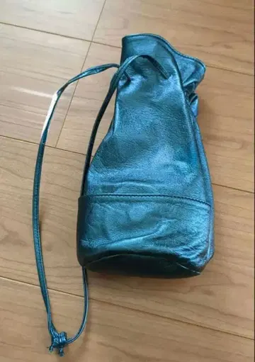 MARYAM NASSIR ZADEH 메탈릭 가죽 백