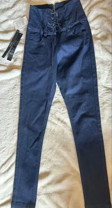 EMODA 프론트 레이스업 데님 하이웨스트 택 포함