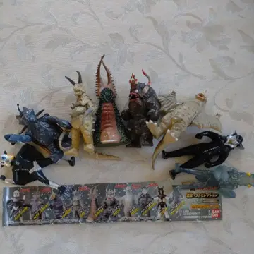 울트라맨 괴수 베스트 셀렉션 가챠폰 8종 21