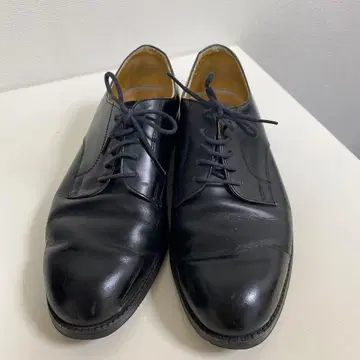 KENFORD의 남성용 가죽 신발입니다.