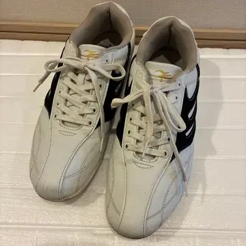 DRAGONBEARD 드래곤 비어드 화이트/블랙 스니커즈