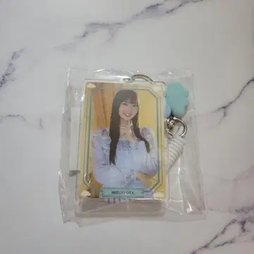 히나타자카46 하늘을 나는 자동차 아크릴 키링 오타 미즈키