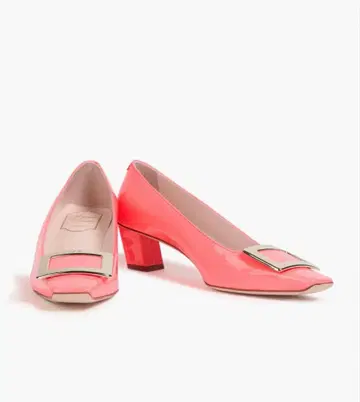 1회 착용 Roger Vivier 트럼펫 패턴트 레더 펌프스