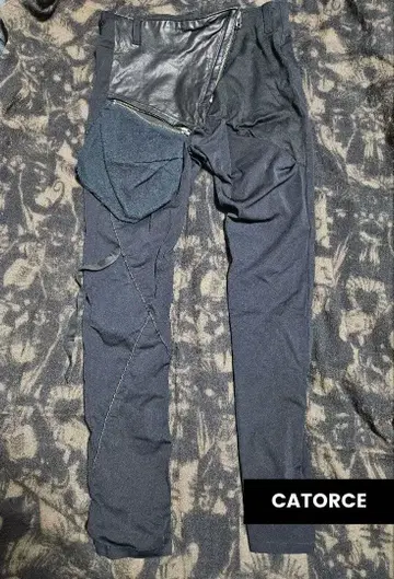 CATORCE 카틀세 레더 스트레치 스키니 팬츠
