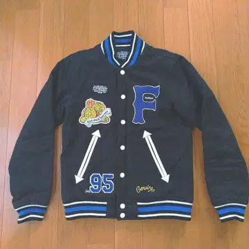 FLIP THE SCRIPT 바시티 자켓 M 사이즈