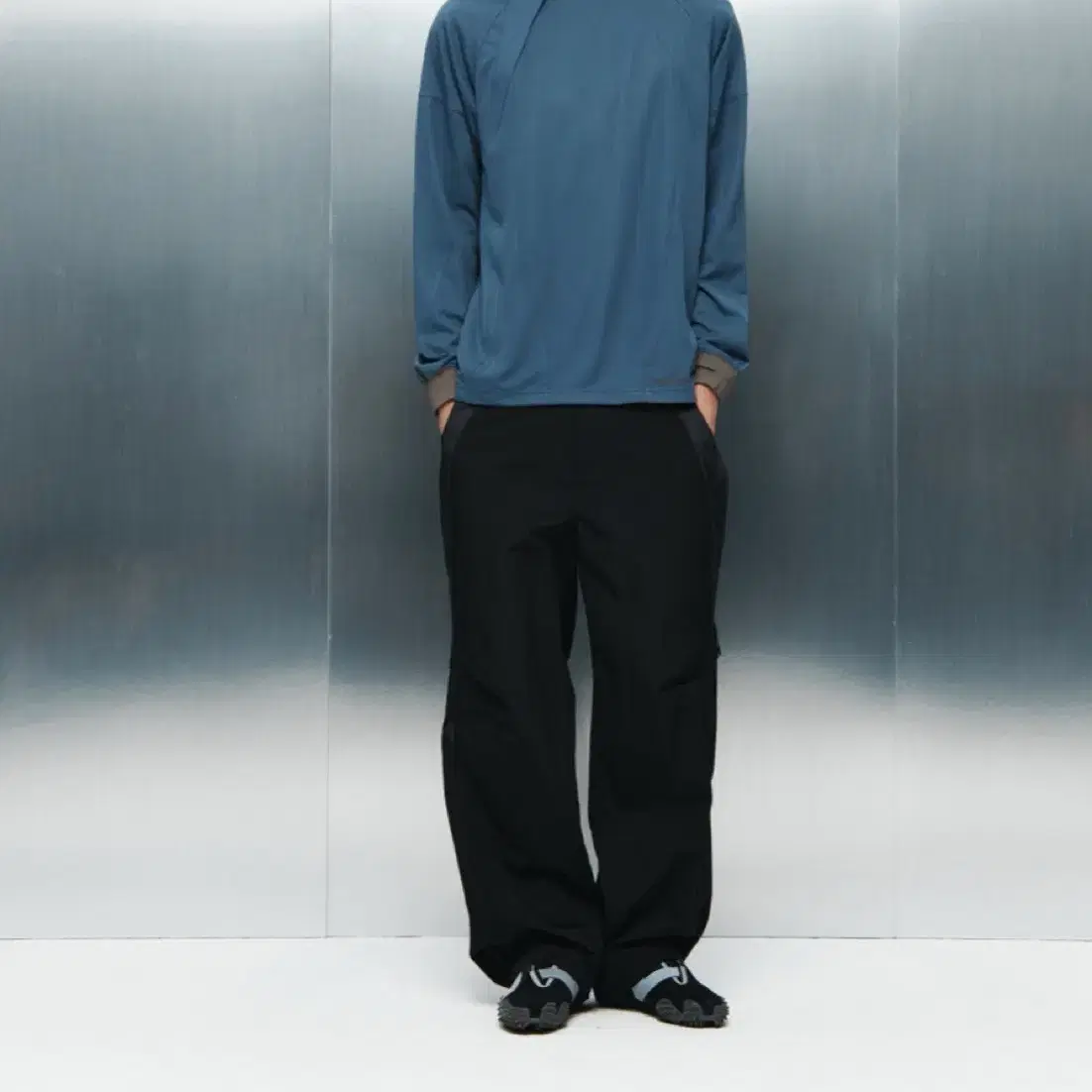 Sansan Gear Ribbed Long Sleeve Black (4) on Bunjang Global Site.