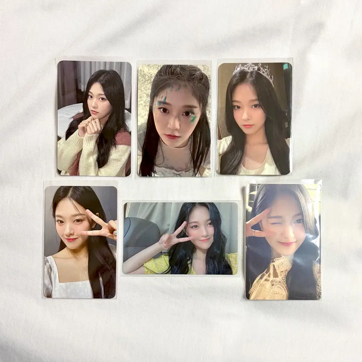 Buy LOONA Signed albums, Rare photocards on Bunjang!