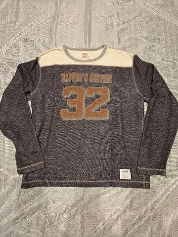 BARNS OUTFITTERS 긴팔 T셔츠