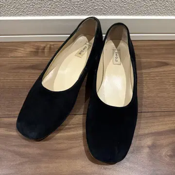 엔폴드 스웨이드 펌프스