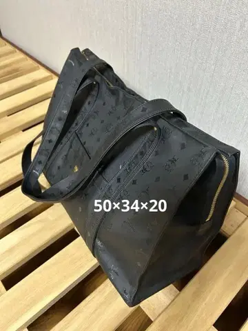 MCM 비세토스 PVC 모노그램 숄더 보스턴백