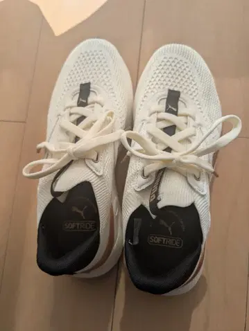 PUMA SOFTRIDE 스니커즈 UK5