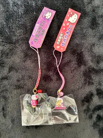 지역 한정 헬로키티 스트랩 2개 세트 교토 마이코 12단 옷 12단