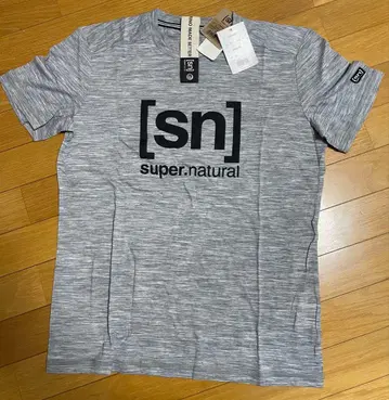 새상품 슈퍼 내추럴 super.natural 울 요가웨어 M 사이즈
