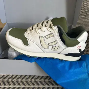 Sangrado 24.5cm 아이보리/올리브 스니커즈 Banksy