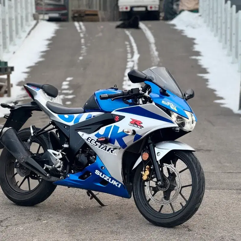 스즈키 gsx-r 21년식 스페셜카울 좋은금액에 판매합니다