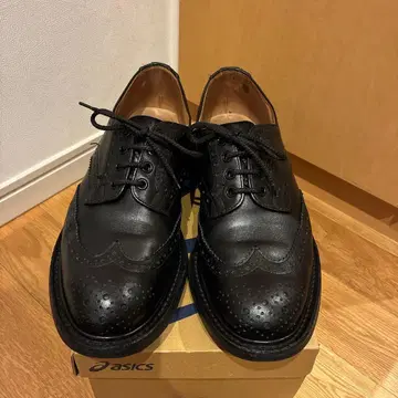 트리커스 버튼 UK 8 1/2