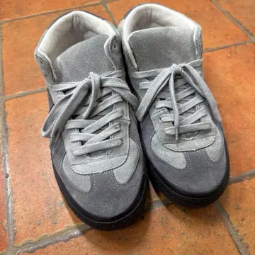 Graphpaper 그라프 페이퍼 reproduction of found