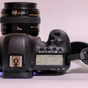캐논 EOS 5D Mark III + EF 50mm 1.4 렌즈 | 브랜드 중고거래 플랫폼