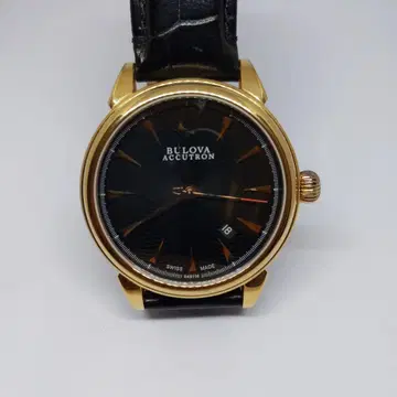 Bulova Accutron 자동 와인딩 손목시계 블랙/골드