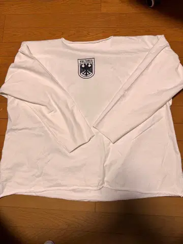 이지 벌처스 롱 슬리브 칸예 웨스트 화이트