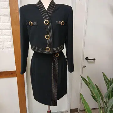 블랙 정장 세트 골드 버튼 포함