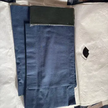 남자 유카타와 오비와 일본 나막신