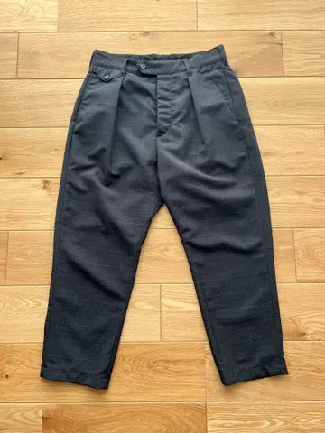 AIE 체크 슬랙스 네펜데스