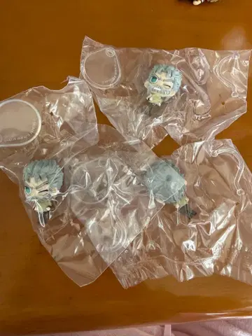 죠죠의 기묘한 모험 캡슐 피규어 컬렉션 3부 죠셉 3인 세트