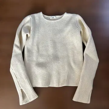 Uhr (우아) 아이보리 리브 긴팔 스웨터 울 100% Chaos