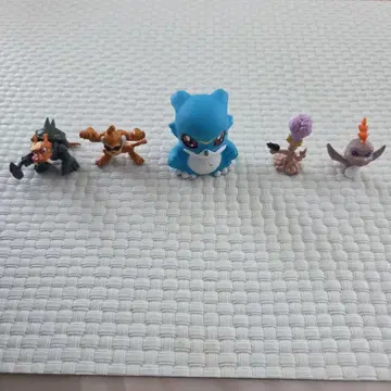 디지몬 피규어 E 세트