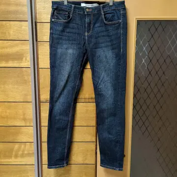 ZARA TRAFALUC 다크 블루 슬림 핏 데님