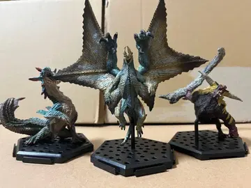 스탠다드 모델 몬스터아츠 샤갈 마갈라 라잔 라기아 크루스