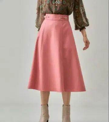 새상품급 ANAYI 브라이트 트윌 벨트 모티브 스커트 사이즈 36