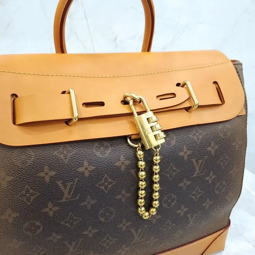 루이비통 X 퍼렐 스티머 모노그램 숄더백 M11534 사진 6