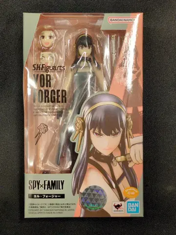 BANDAI SPIRITS S.H.Figuarts 요르 포저