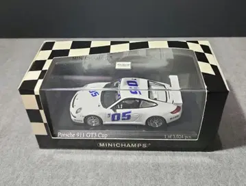 미니 챔피언스 1/43 스케일 포르쉐 911 GT3 Cup
