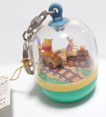 초레어템 레트로 곰돌이 푸 빙글빙글 마스코트 태엽 키링