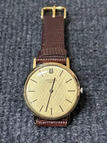 UNIVERSAL GENEVE 수동 와인딩 시계 골드